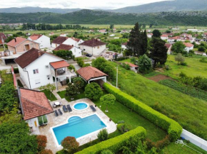 Sunny Apartment with swimming pool Stolac